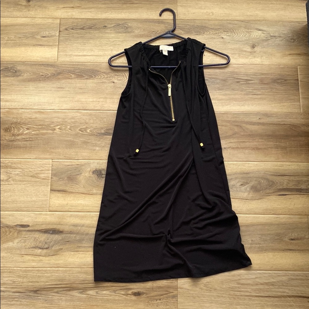 Michael Kors Black Sleeveless V-Neck Zip mid length dress.